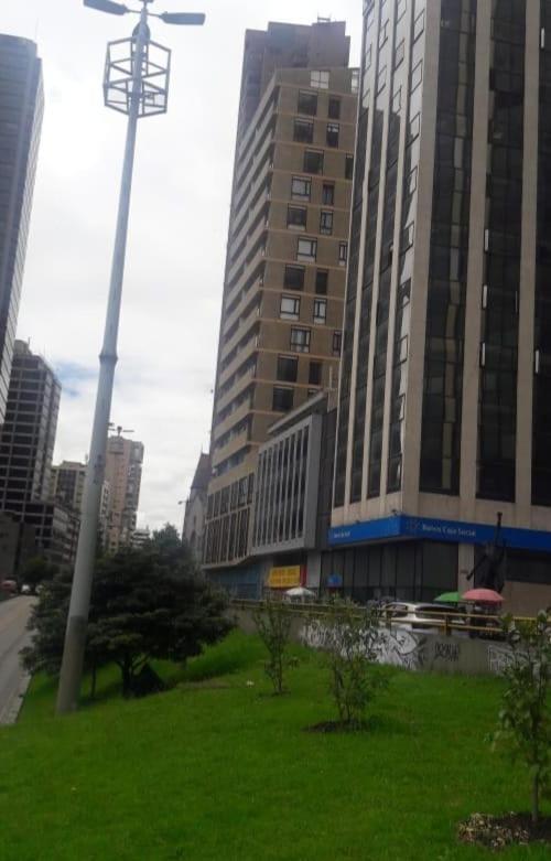 Toscano S Aparta Estudio Hospedaje Amoblado Torre 2 Equilibrium Богота Екстериор снимка